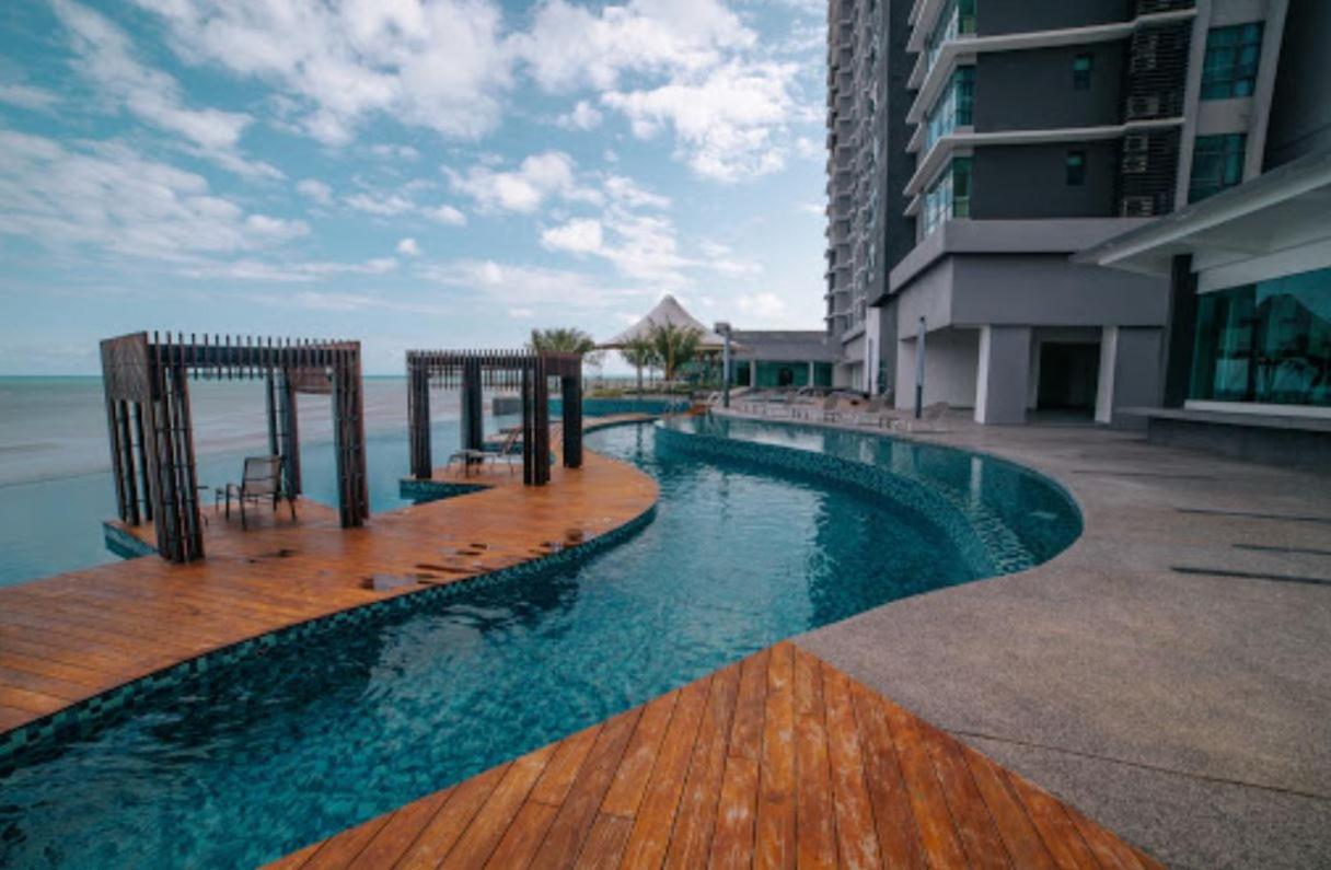 Cozy Seaview Studio At Imperium Residence Tanjung Lumpur クアンタン エクステリア 写真