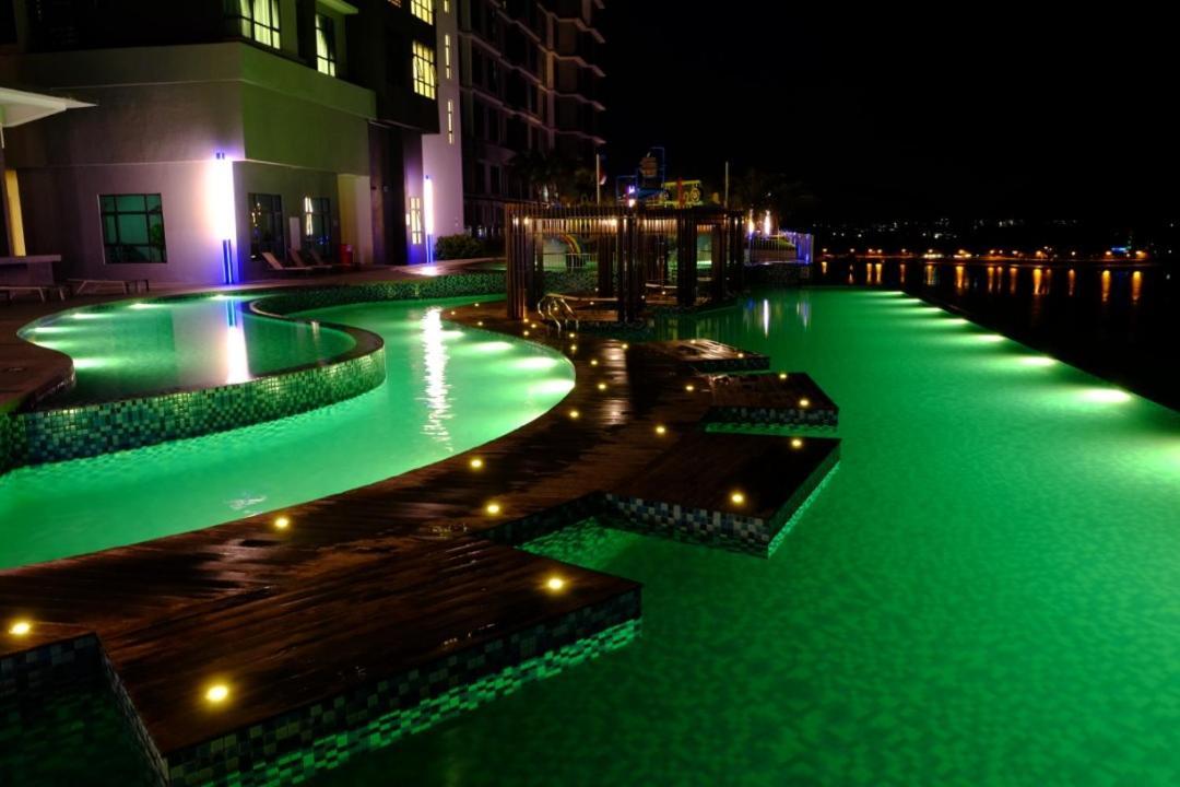 Cozy Seaview Studio At Imperium Residence Tanjung Lumpur クアンタン エクステリア 写真